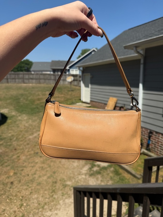 Coach Handbags - Coach Hampton Demi Baguette